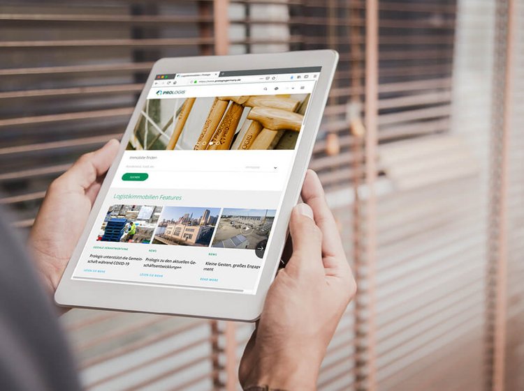 Tablet mit Prologis Online-Auftritt - Website-Relaunch für den Logistikimmobilienentwickler